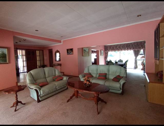 3 BEDROOM HOUSE FOR SALE IN THREE RIVERS PROPER